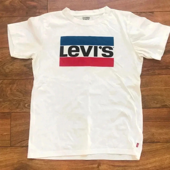 Levi’s short sleeves shirt - Picture 1 of 4